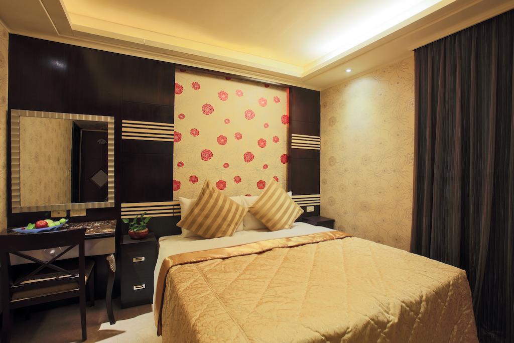 Best Love Boutique Hotel Taipei Bagian luar foto