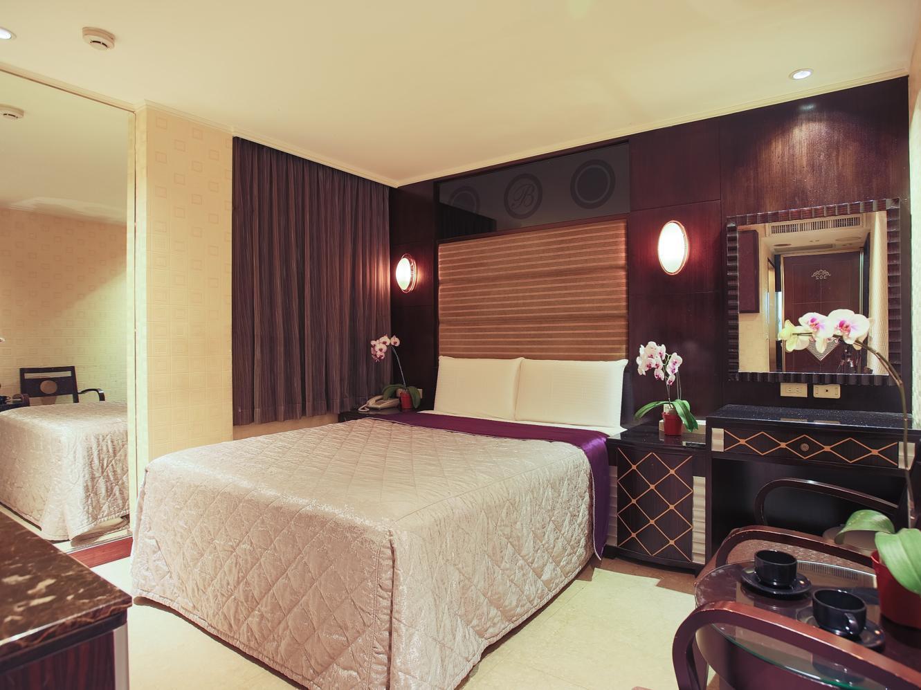 Best Love Boutique Hotel Taipei Bagian luar foto