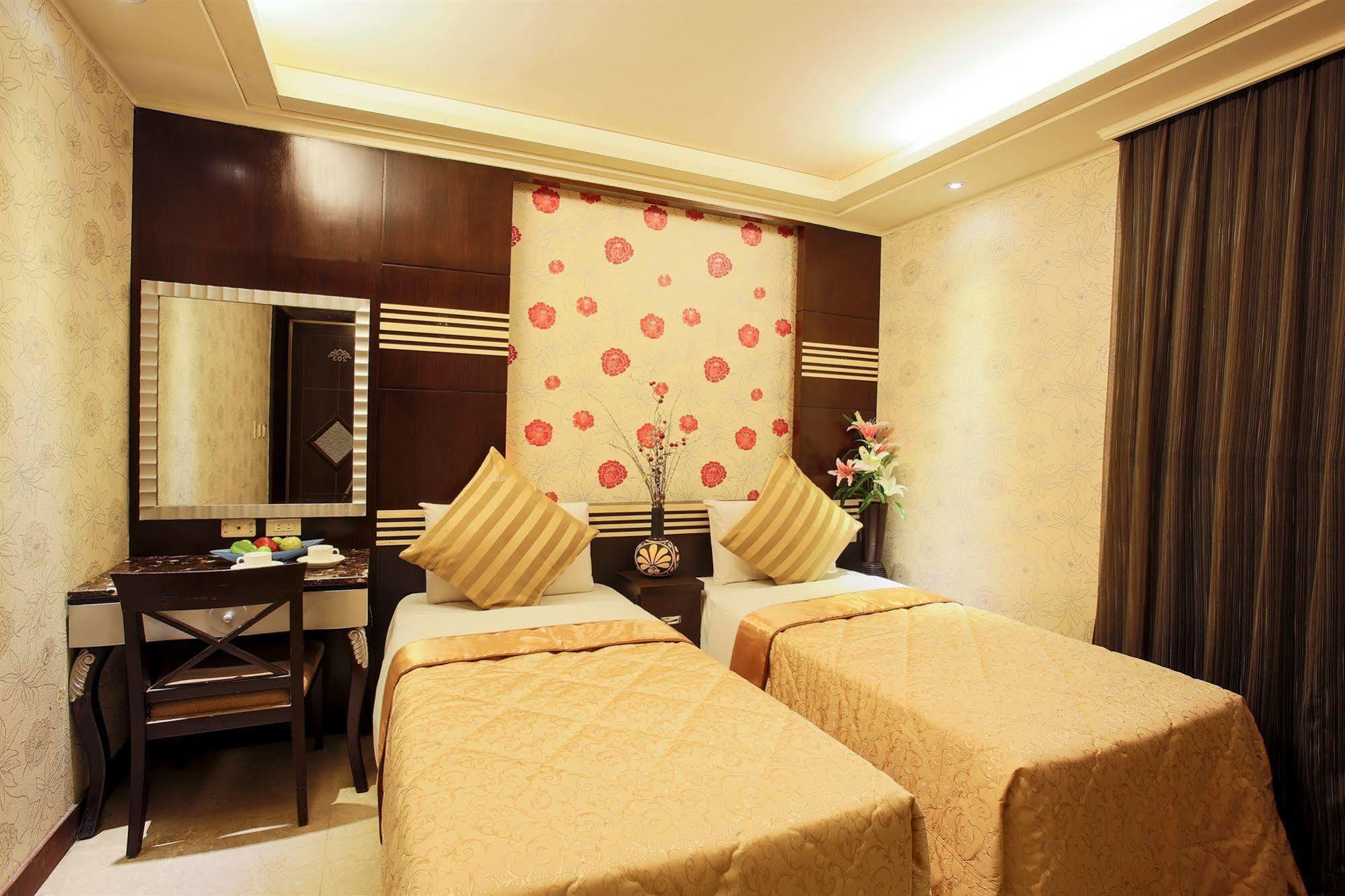 Best Love Boutique Hotel Taipei Bagian luar foto